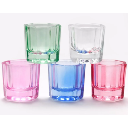 Glass beaker for mixing colors and henna